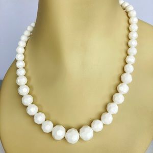 Vintage White Acrylic Bead Necklace, Mid Century Modern, Graduated Faceted Beadd